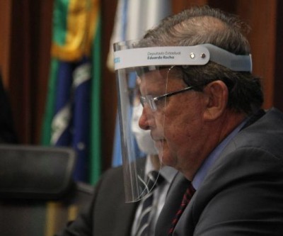 Deputado afirma que são necessários entre 70 e 100 funcionários para manter a Assembleia Legislativa por meio remoto