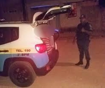 Marido pega carro da esposa, desaparece e é flagrado com amigo furtando tinta em porto de Areia  