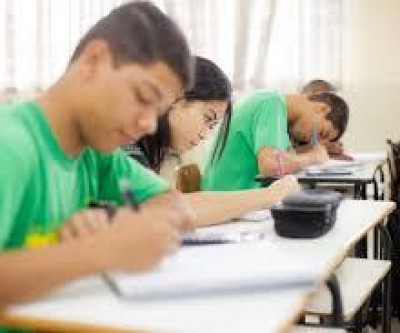 Aulas presenciais não voltam mais na Rede Estadual de Educação este ano 