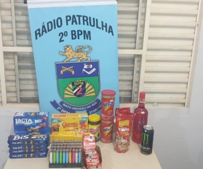 Ladrão é preso após furtar vodka, isqueiros e duas caixas de bombom de mercado 