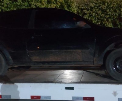 Homem armado com faca ameaça a ex-mulher e foge no carro da ex-sogra 