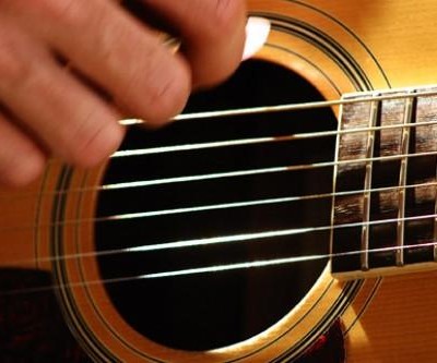 Aulas de música são oferecidas a população gratuitamente em Três Lagoas