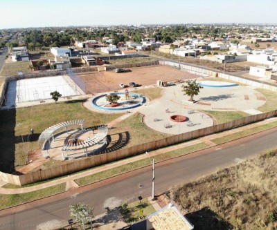 Construção das novas praças será finalizada no próximo mês