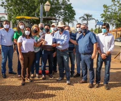 Ordem de serviço assinada na manhã desta quarta-feira (24)