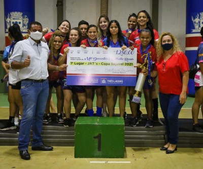 Em clima de festa, campeões da Copa SEJUVEL recebem premiação