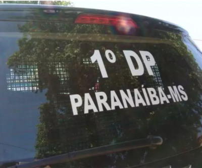 Sob efeito de drogas, homem invade delegacia em Paranaíba