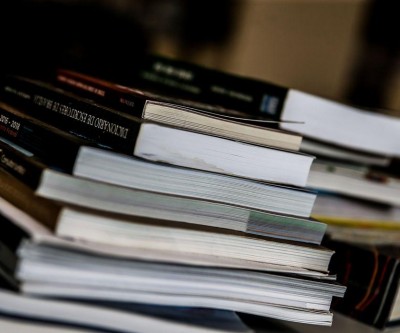Feira da Unesp oferece livros pela metade do preço
