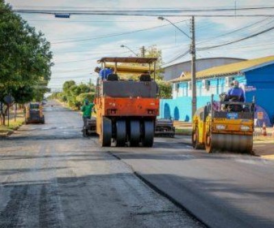 Seintra realiza recapeamento no bairro Vila Nova