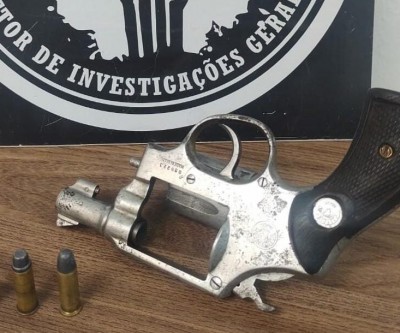 Homem preso com arma confessou que efetuou disparo visando parar um criminoso que havia acabado de furtar uma propriedade