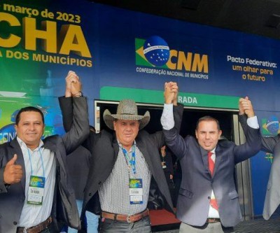 Gestores participam de encontro municipalista em Brasília