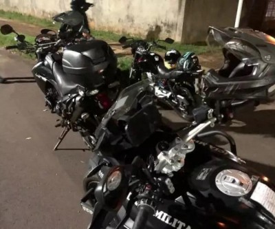 GETAM prende motociclista depois de “empinar” na frente de casa noturna