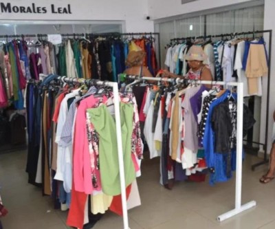 Penúltimo dia para aproveitar roupas por R$1 no brechó da Rede Feminina de Combate ao Câncer