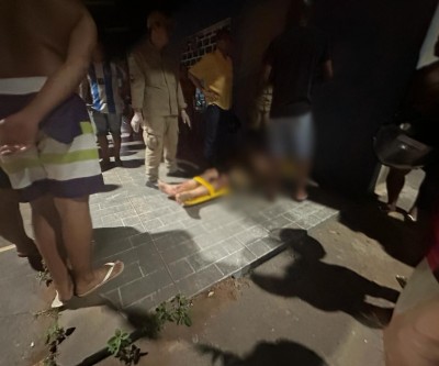 Colisão entre motos deixa vítima inconsciente no bairro Jupiá