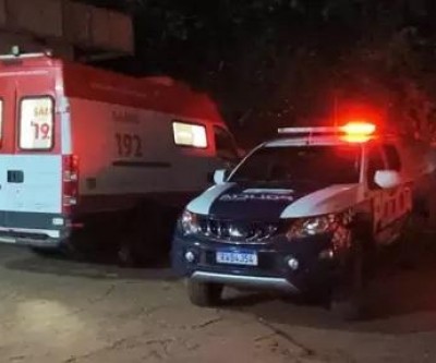 Jovem morre em calçada ao ser alvejado na cabeça e tórax em Rio Verde de Mato Grosso