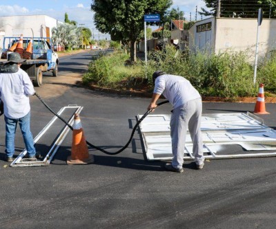Prefeitura de Três Lagoas continua melhorando a sinalização do trânsito