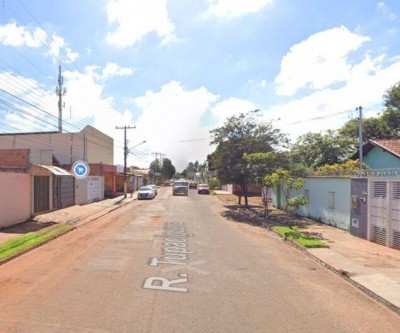 Idoso 'mexe' com mulher em supermercado, marido não gosta e pancadaria come em Campo Grande 