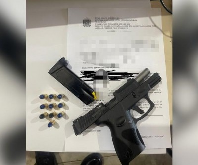 Homem é preso por Porte Ilegal de Arma de Fogo Enquanto Estava Acompanhado de Criança de 6 Anos em Três Lagoas