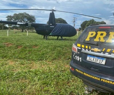 Helicóptero é apreendido 'largado' em fazenda de Paranaíba-MS