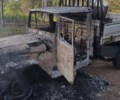 Bombeiros são acionados após dois veículos pegarem fogo em MS