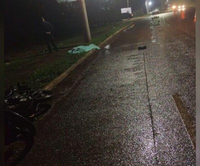 Motociclista bate em poste e morre em Campo Grande