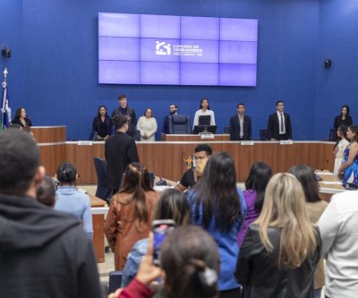 ‘Parlamento Jovem’ realiza primeira sessão em Três Lagoas