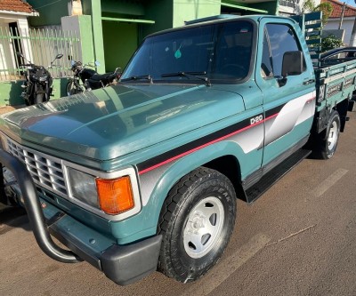 Informação publicitária: Vendo Chevrolet D-20 Custom De Luxe ano 1992