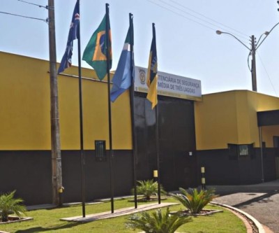 Internos da Penitenciária de Três Lagoas vão atuar em confecção e serigrafia por meio de parceria estadual