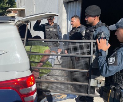VEJA O VÍDEO: Salão comercial era utilizado como “fachada” para o tráfico; megaoperação da PM apreende grande quantidade de drogas e prende cinco pessoas em Três Lagoas