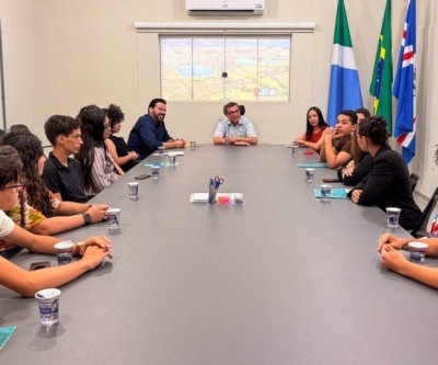 Em visita institucional, integrantes do Programa 