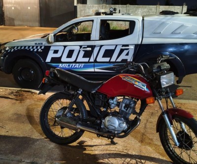 “Estralou” o escapamento da moto, fez pose e deu uma de bacana: Ele só esqueceu da equipe do sargento J. Corrêa da PM que flagrou tudo