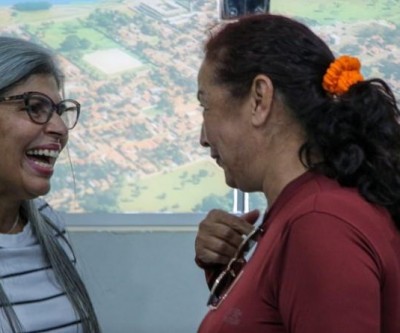 Após quase 20 anos de espera, moradores do Jd. das Orquídeas recebem escrituras dos imóveis