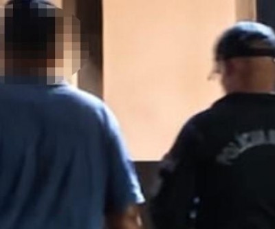 Sentado debaixo de árvore, foragido por crime de trânsito é reconhecido e preso pela PM em Três Lagoas