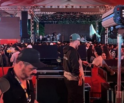 NEM PROBLEMA NA ENERGIA APAGOU O SHOW: Jeito Moleque supera imprevisto e agrada público no Folclore de Três Lagoas