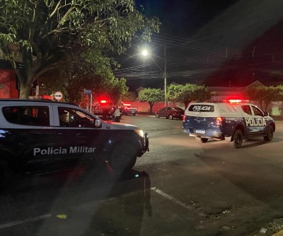 VEJA O VÍDEO: “Brotou viatura”: PM chega em peso e impede que briga entre grupos termine em confusão maior após saída da Festa do Folclore em Três Lagoas