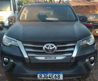 De olho no Leilão: Veículos apreendidos em Três Lagoas entram em disputa da Justiça; Hilux tem lance inicial de R$ 44 mil