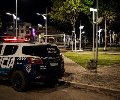 Noite de assaltos em Três Lagoas: Dupla rouba bicicletas elétricas e pode ter usado o veículo para atacar outra vítima minutos depois