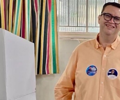 Dr. Ruy Costa vota em Três Lagoas e aguarda resultado das eleições ao lado da família