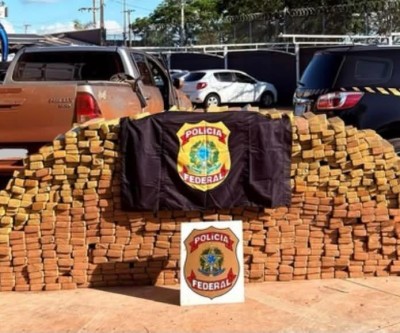 Casa abandonada escondia 1,8 tonelada de maconha em caminhonete de luxo; Polícia Federal faz apreensão em Três Lagoas