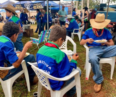 VEJA O VÍDEO: Cavalgada de Brasilândia resgata tradições do campo e mostra que a união da família também faz parte da festa