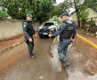 Final dos tempos: Filho de 26 anos agride pai de 65 com vários golpes de pá na cabeça em Três Lagoas