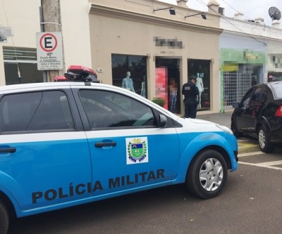 Comerciante encontra funcionária amarrada após assalto em loja do Centro 