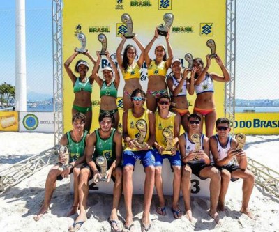 Dupla de Três Lagoas conquista prata no Vôlei de Praia no Rio de Janeiro