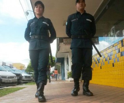Alunos da PM ajudam a manter a ordem na área central de Três Lagoas  