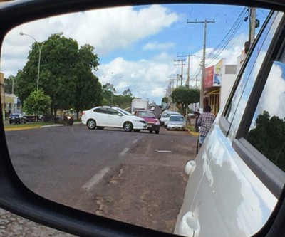 Acidente interdita parcialmente Avenida de Três Lagoas 
