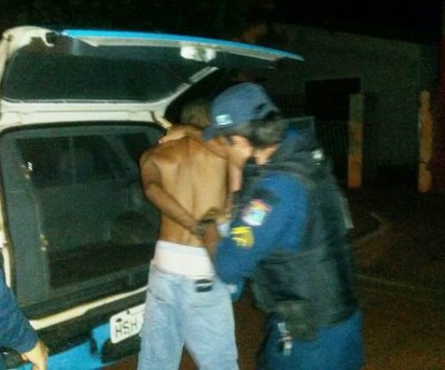 Usuário de drogas bate na mãe, faz ameaças e acaba sendo preso pela Rádio Patrulha
