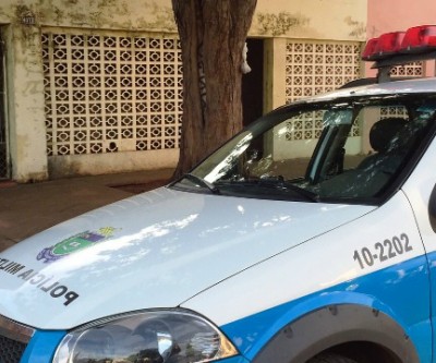 Em briga de marido e mulher, homem leva facada e depois vai dormir