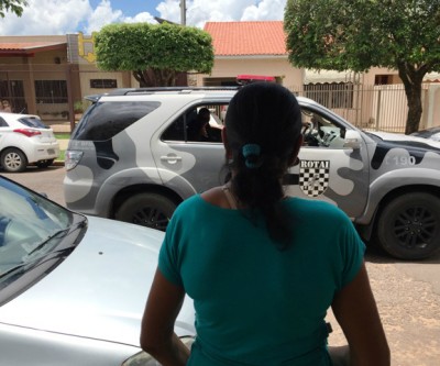 Mulher é assaltada na frente de badalado restaurante 
