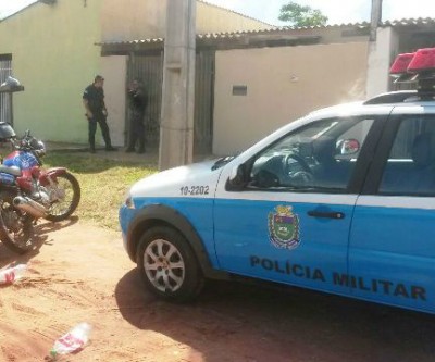 Mulher briga com marido e depois mente dizendo que foi esfaqueada por ele