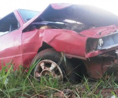 Equipes do SAMU e Corpo de Bombeiros atendem capotamento na MS-320