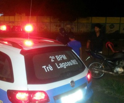 Polícia registra assalto ao lado do ginásio no bairro Santos Dumont 